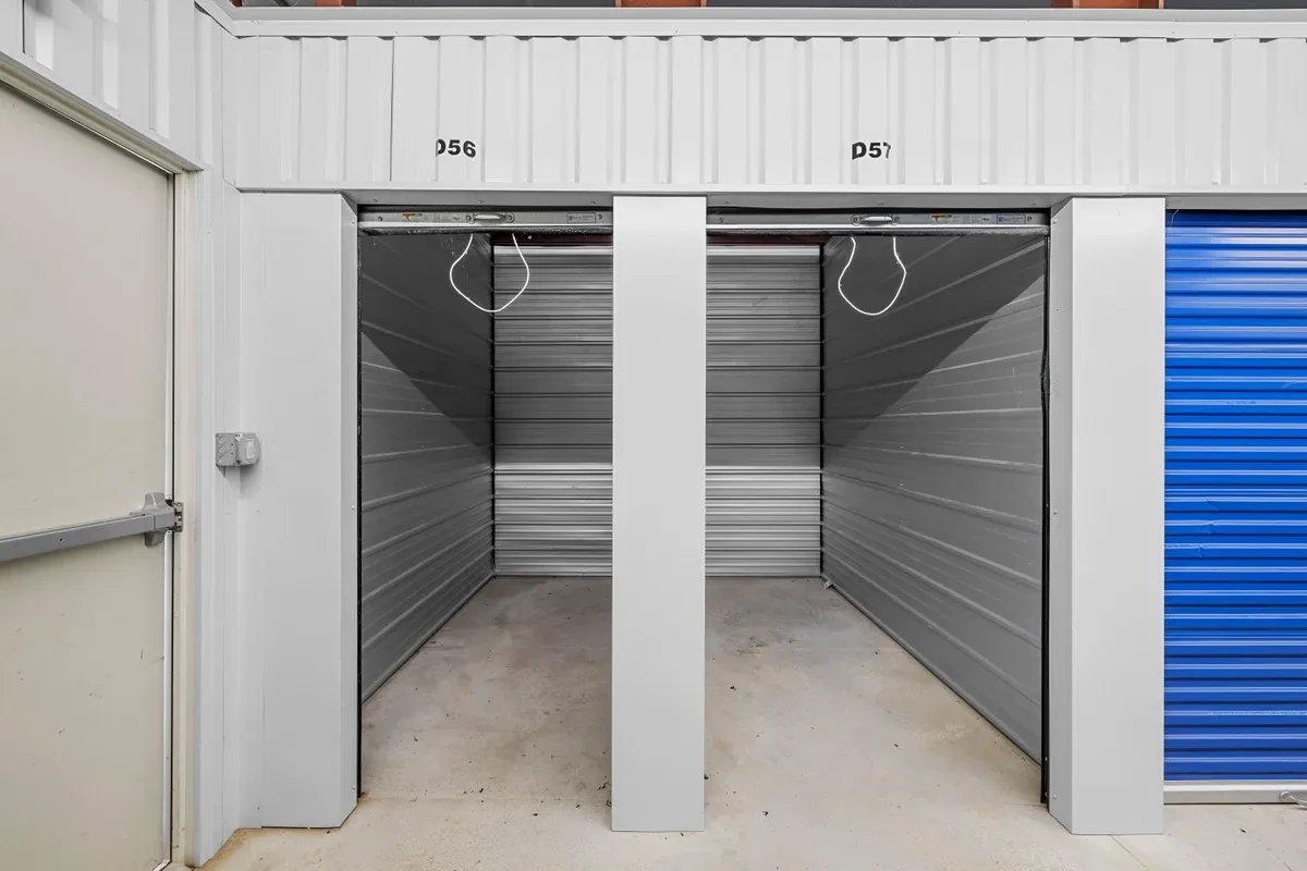 Legacy Siloam Springs - 3760 HWY 1 - Interior Climate Controlled Units 2